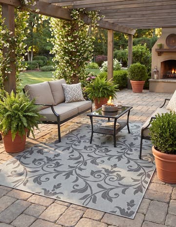 5' 3 x 8' Easy-Clean Botanical Indoor / Outdoor Rug