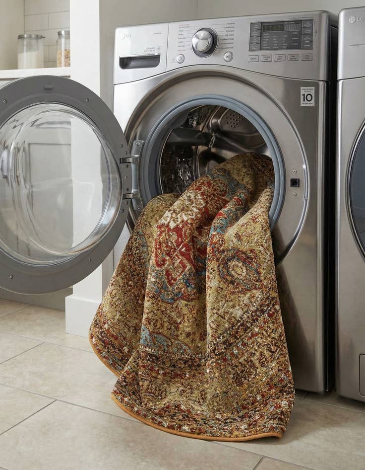 Detail image of  5' 3 x 5' 3  Washable Traditional Indoor / Outdoor Round Rug