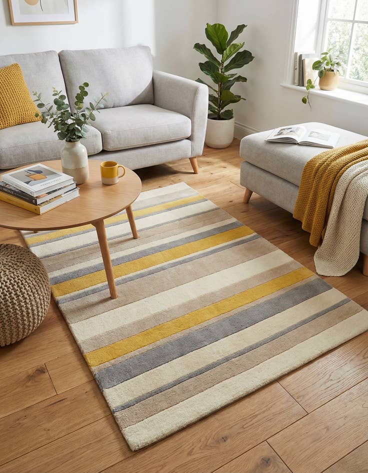 Detail image of  4' x 5' 8 Luna Wool Rug