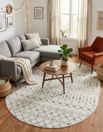 7' 10 x 10' Moroccan Trellis Oval Rug