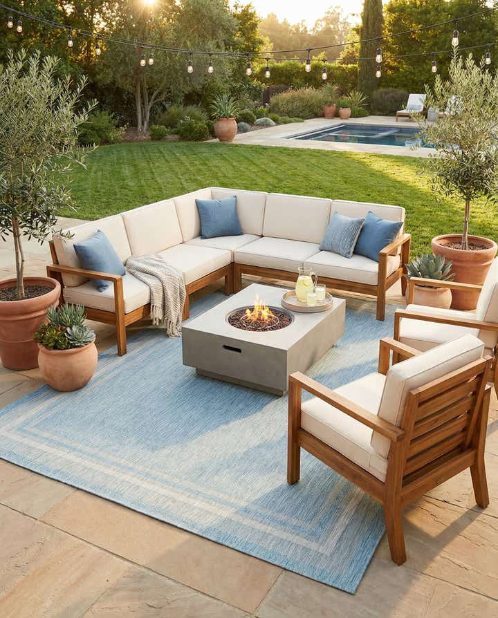 9' x 12' Easy-Clean Border Indoor / Outdoor Rug