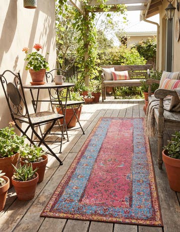 2' x 8' Easy-Clean Traditional Indoor / Outdoor Runner Rug