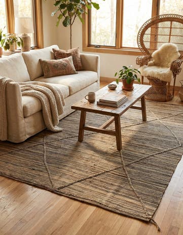 6' x 7' 8 Hand Knotted Moroccan Wool Rug