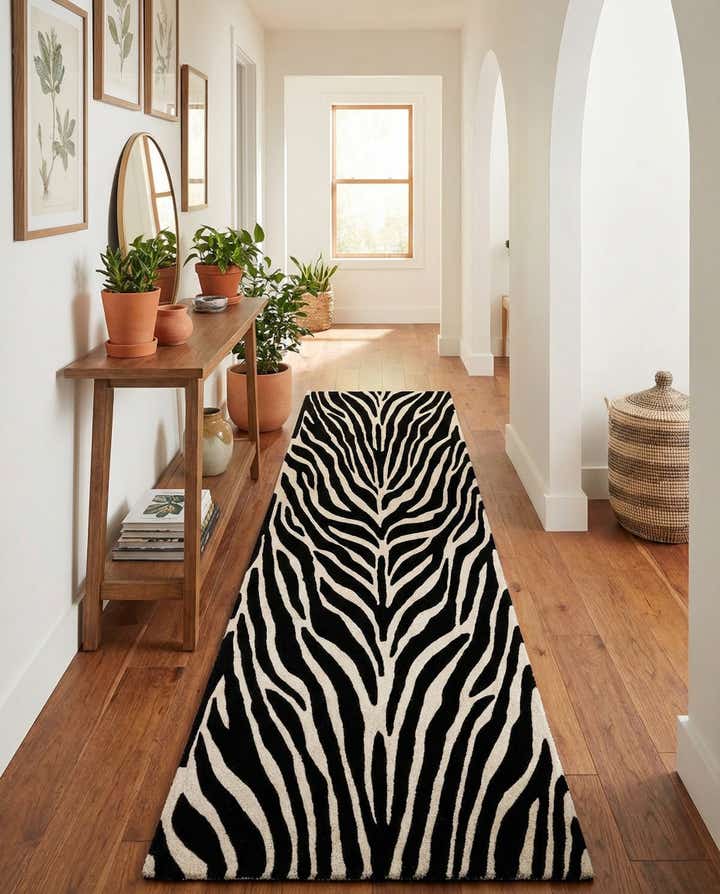 2' 7 x 10' Hand Tufted Safari Wool Runner Rug