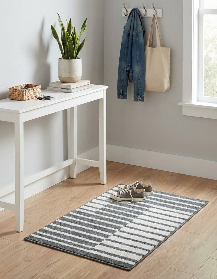 Detail image of 2' x 3' Oslo Rug