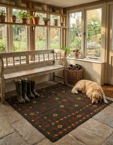 4' 3 x 4' 4 Hand Knotted Sumak Wool Square Rug