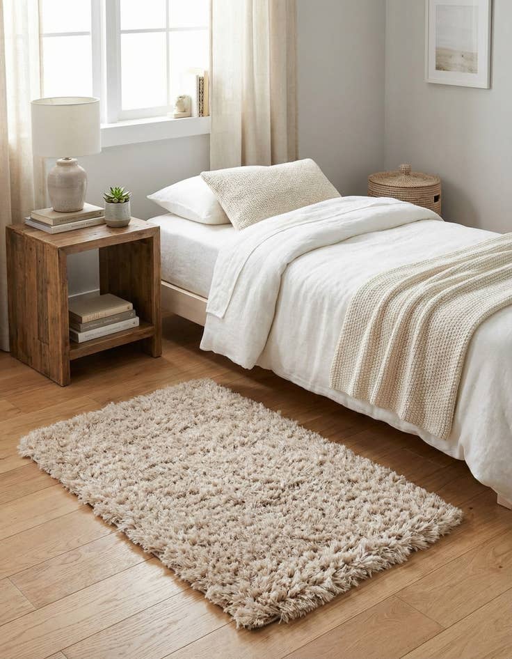 Detail image of  2' x 3' Marilyn Monroe™ Shag Rug