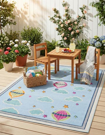 5' 3 x 7' 7 Easy-Clean Indoor / Outdoor Rug