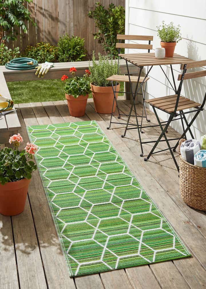 2' x 6' Easy-Clean Vista Breeze Indoor / Outdoor Runner Rug