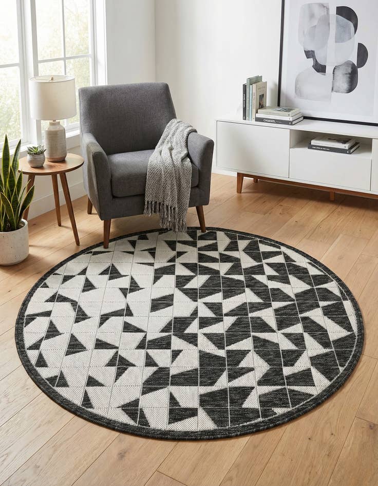 Detail image of 4' x 4'  Washable Modern Indoor / Outdoor Round Rug