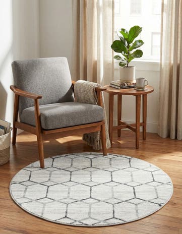 White Lattice Trellis Round Rug