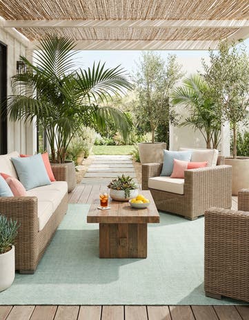 6' 1 x 9' Easy-Clean Jill Zarin Palm Springs Indoor / Outdoor Rug