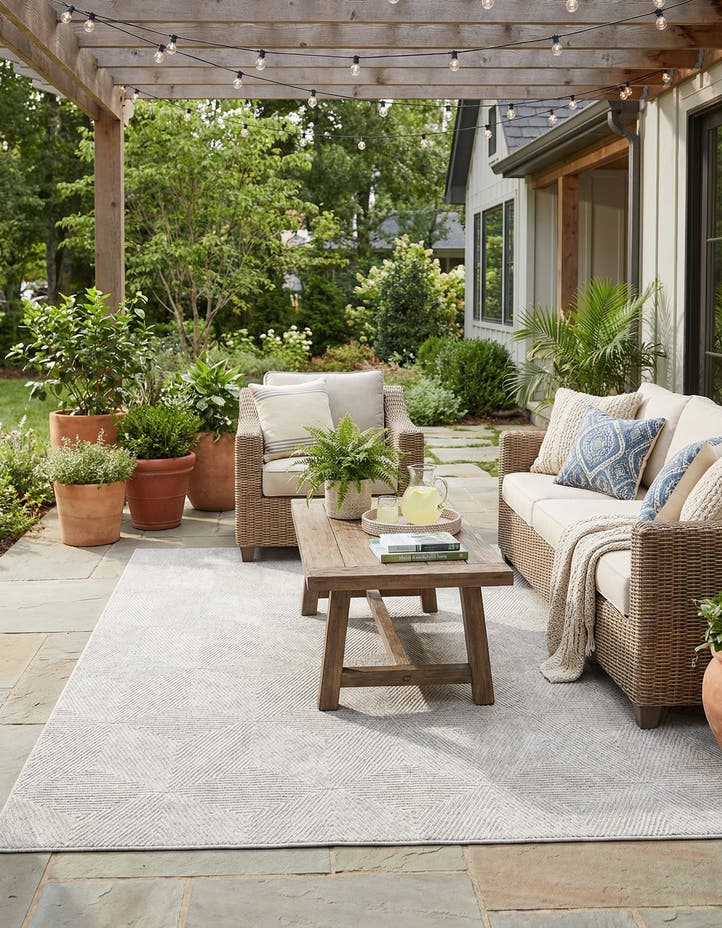 9' x 12' Easy-Clean Sabrina Soto Indoor / O...