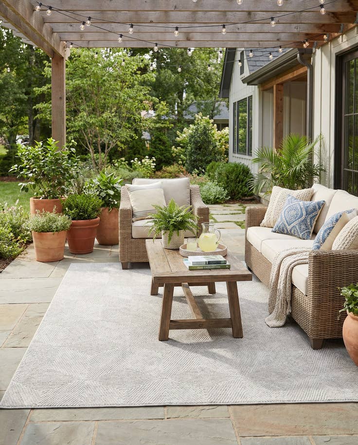 Detail image of 9' x 12' Easy-Clean Sabrina Soto Indoor / Outdoor Rug