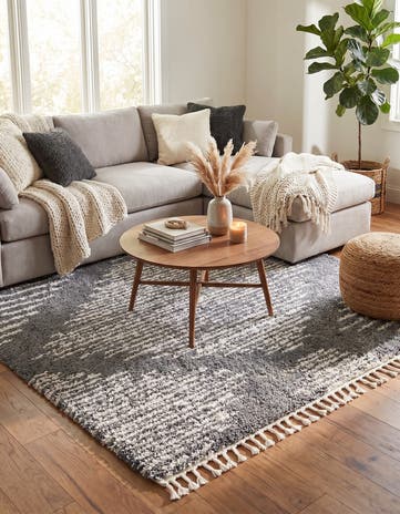 7' 10 x 7' 10 Serenity Shag Square Rug