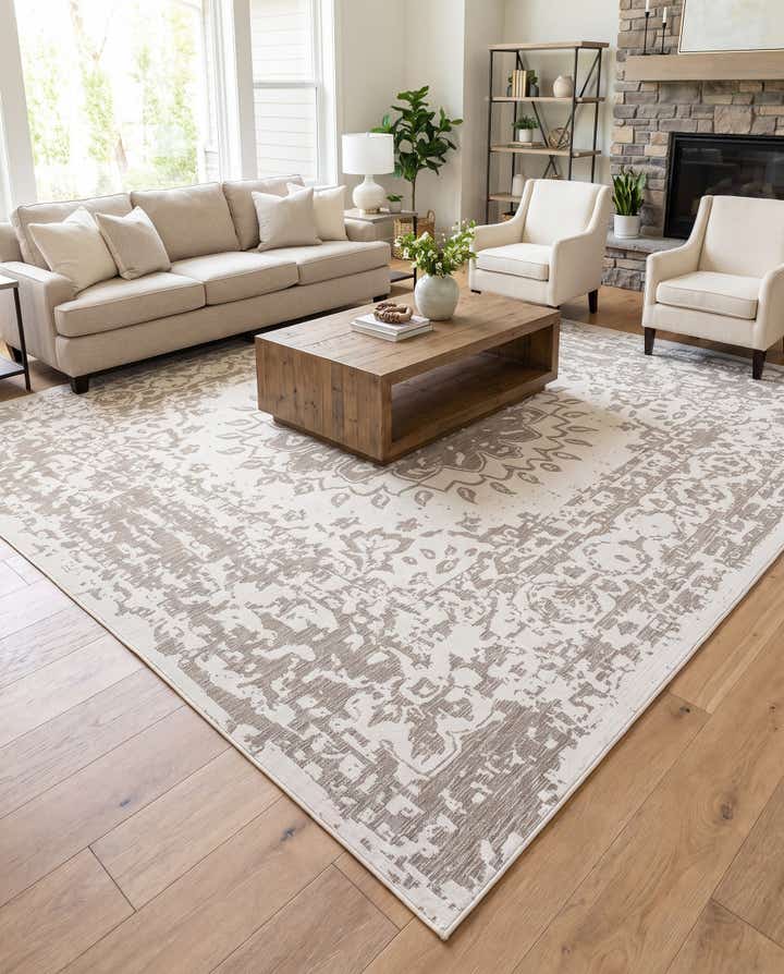 13' x 13' Easy-Clean Traditional Indoor / Outdoor Square Rug