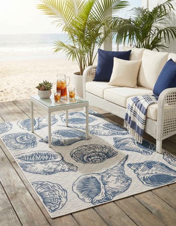 5' 3 x 8' Easy-Clean Coastal Indoor / Outdoor Rug