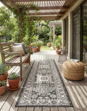Charcoal Gray Easy-Clean Aztec Indoor / Outdoor Runner Rug