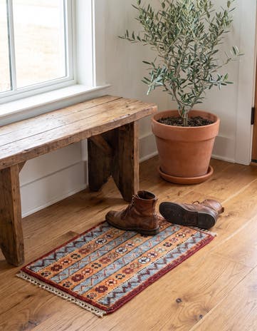 1' 4 x 2' Hand Knotted Ziegler Rug