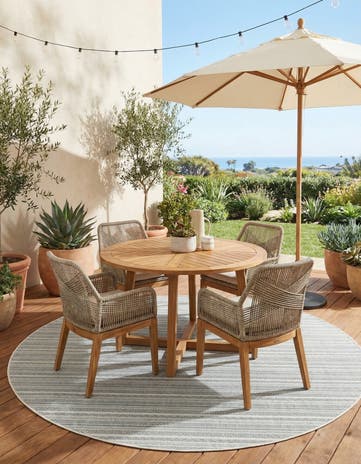 10' x 10' Easy-Clean Ribbon Indoor / Outdoor Round Rug