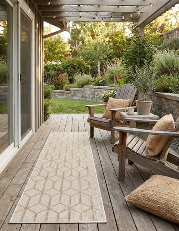 2' x 8' Easy-Clean Lattice Indoor / Outdoor Runner Rug