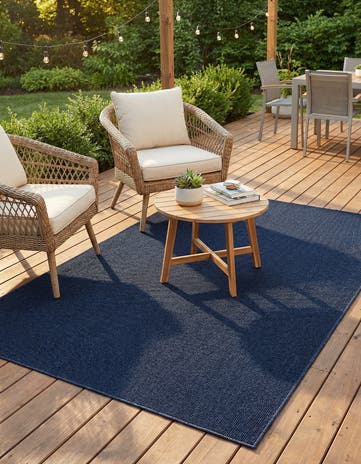 5' 3 x 8' Easy-Clean Solid Indoor / Outdoor Rug