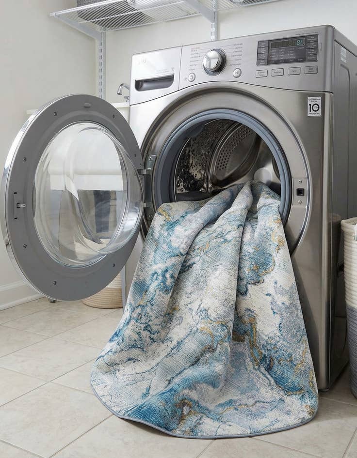 Detail image of  7' 10 x 7' 10  Washable Modern Indoor / Outdoor Round Rug