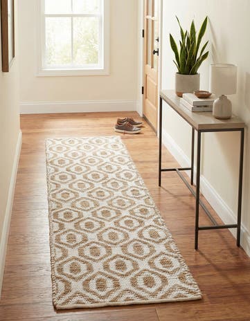 2' 7 x 10' Hand Woven Chindi Jute Runner Rug