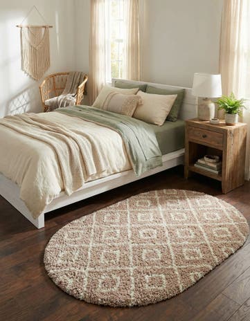 Light Brown Lattice Shag Oval Rug