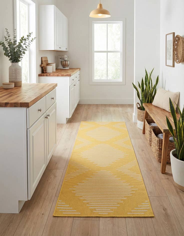 Detail image of  2' x 6'  Washable Modern Indoor / Outdoor Runner Rug