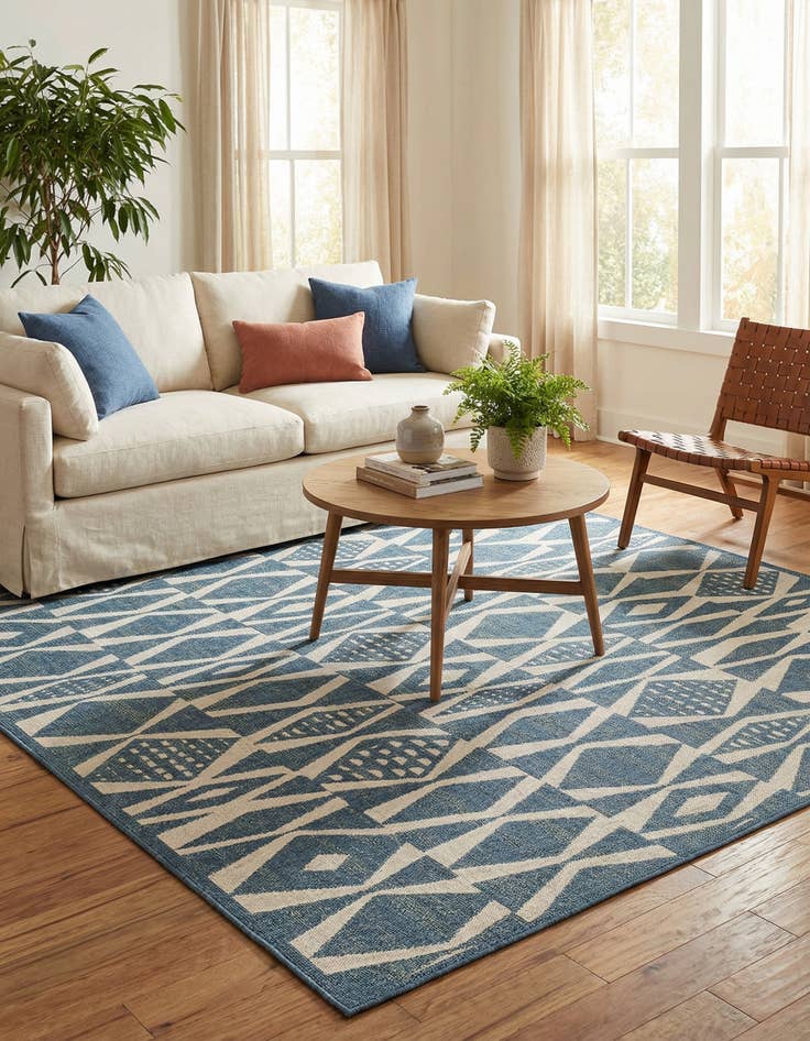 Detail image of 10' x 10' Easy-Clean Baja Indoor / Outdoor Square Rug