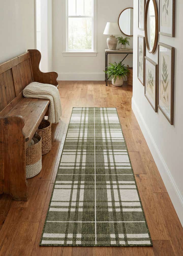 2' x 8' Easy-Clean Checkered Indoor / Outdoor Runner Rug