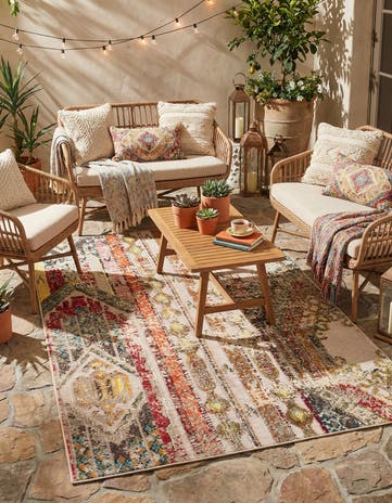 5' 3 x 8' Easy-Clean Casablanca Indoor / Outdoor Rug