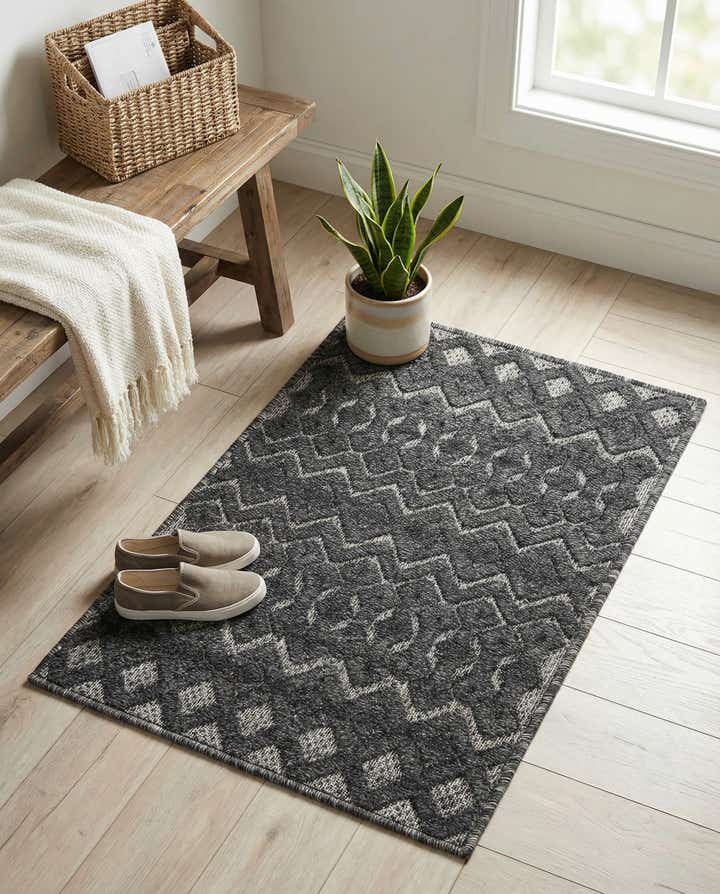 2' x 3' Easy-Clean Trellis Textured Indoor / Outdoor Rug