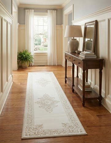 2' x 8' Hermitage Runner Rug