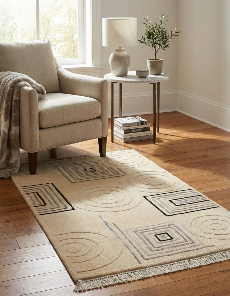 Detail image of 2' 11 x 4' 11  Hand Knotted Darya Rug