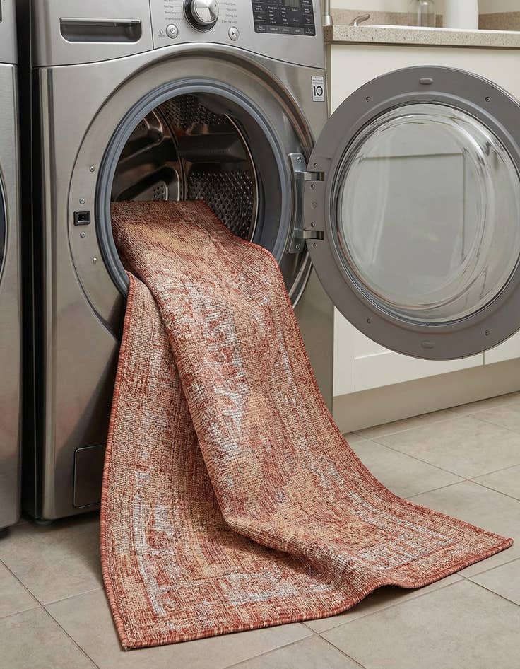 Detail image of  3' x 5' 3  Washable Traditional Indoor / Outdoor Rug