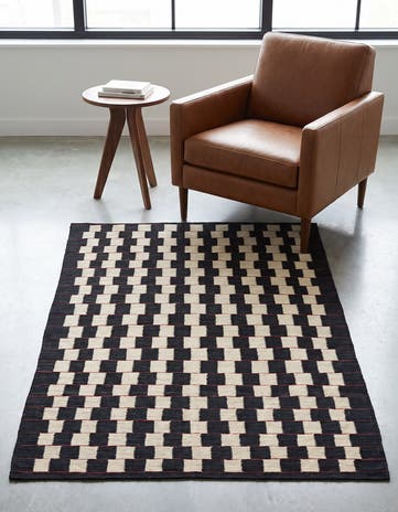 4' 4 x 5' 7 Hand Woven Kilim Modern Wool Rug