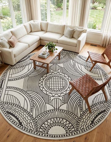 13' x 13' Easy-Clean Traditional Indoor / Outdoor Round Rug