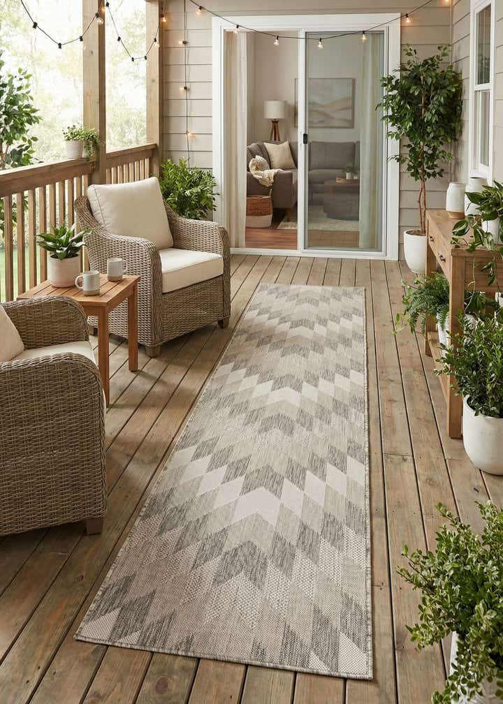 2' 7 x 12' Easy-Clean Modern Indoor / Outdoor Runner Rug