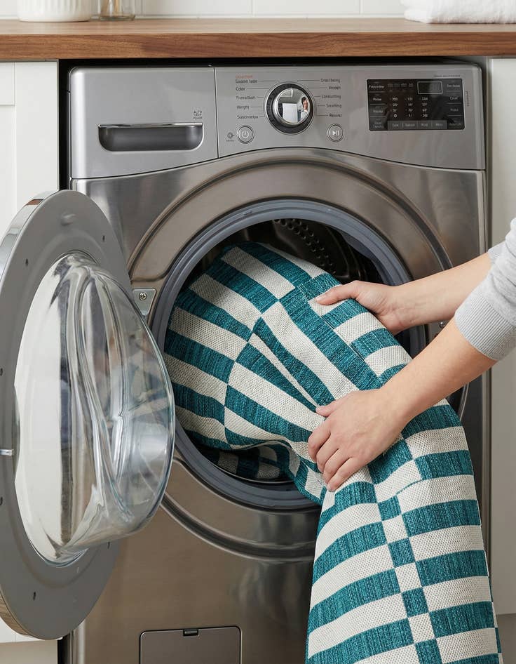 Detail image of  5' 3 x 8'  Washable Ribbon Indoor / Outdoor Rug