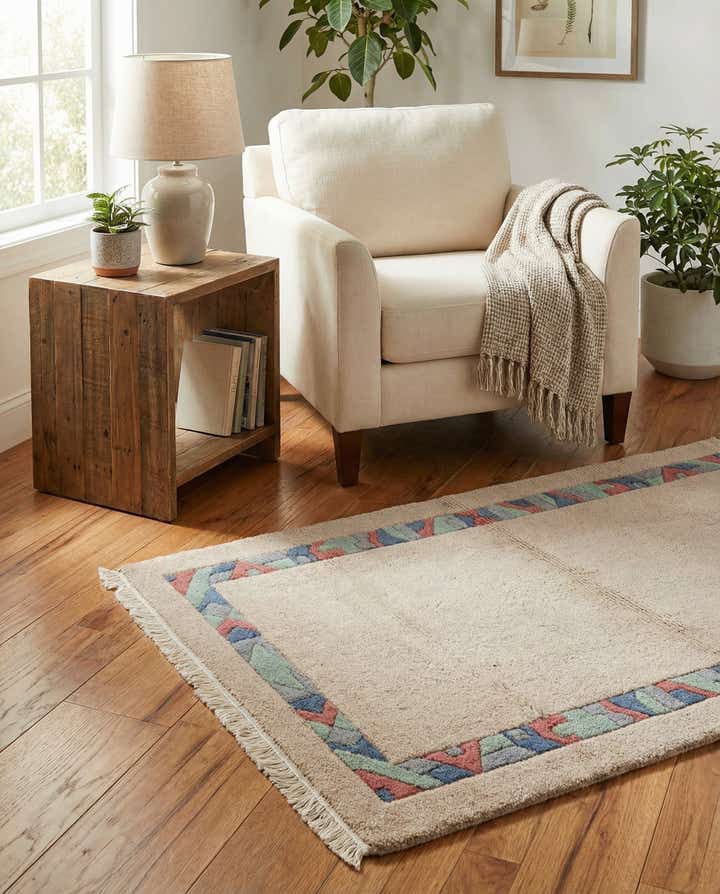 2' 7 x 4' 7 Hand Knotted Nepal Wool Rug