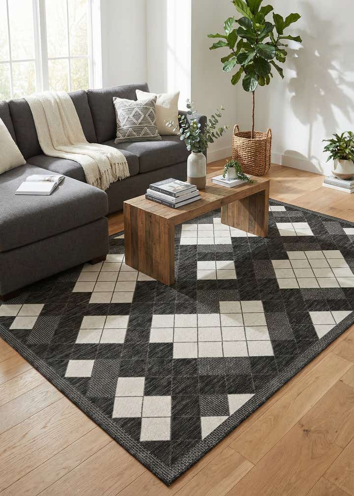 6' x 9' Easy-Clean Modern Indoor / Outdoor Rug