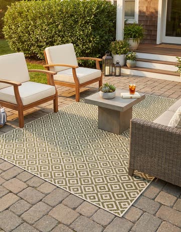 Green Easy-Clean Jill Zarin Costa Rica Indoor / Outdoor Rug