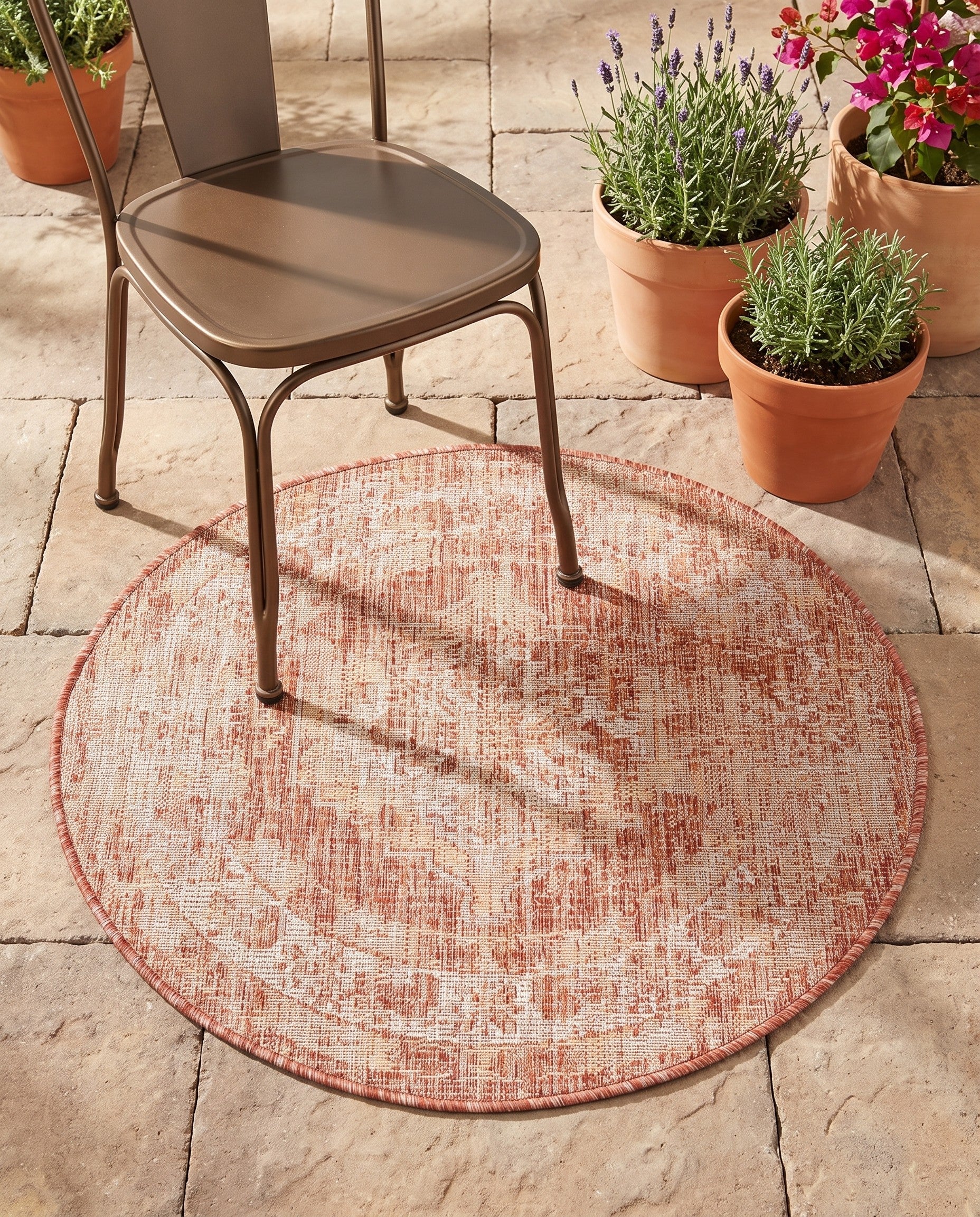 3' x 3' Easy-Clean Traditional Indoor / Outdoor Round Rug