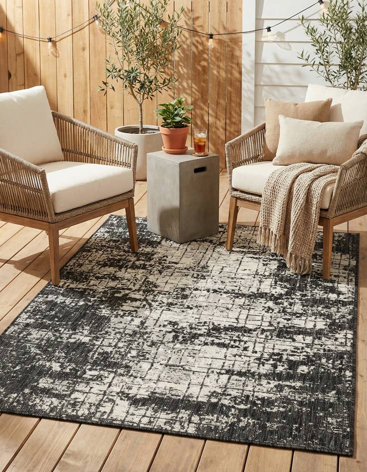 Detail image of 4' x 6'  Washable Modern Indoor / Outdoor Rug