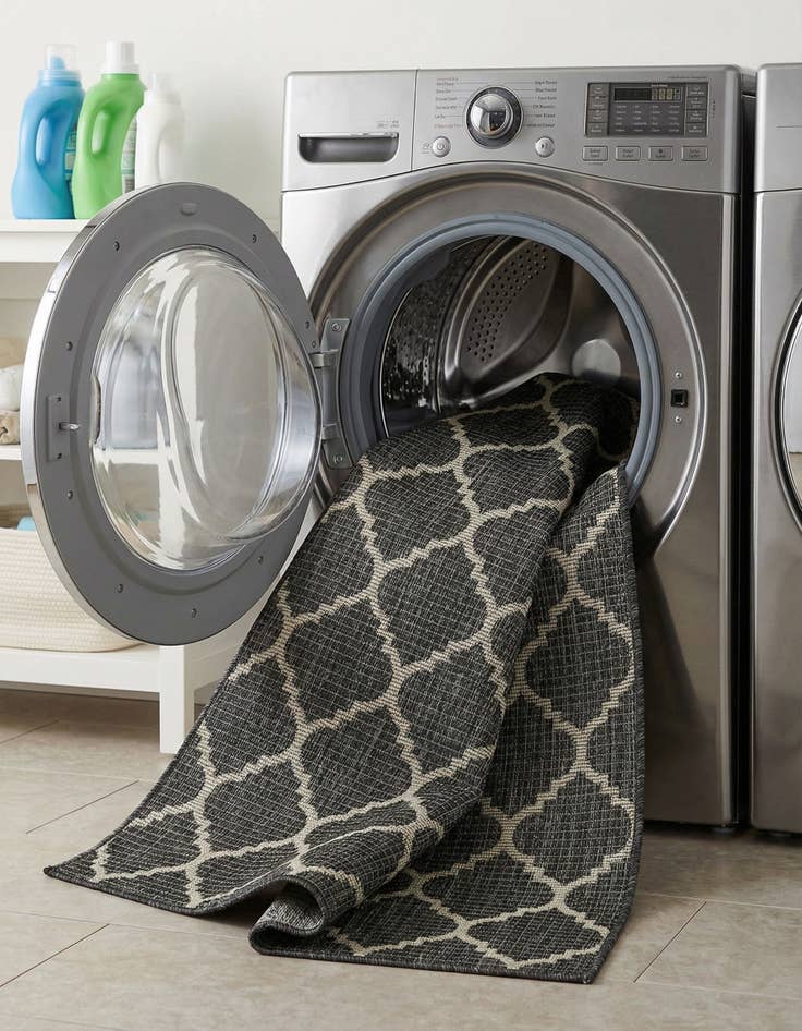 Detail image of 2' x 8'  Washable Trellis Indoor / Outdoor Runner Rug