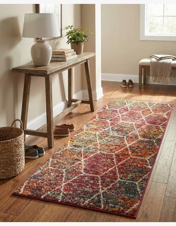 2' x 5' Trellis Frieze Runner Rug