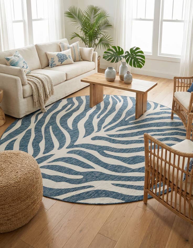 Detail image of 10' x 10'  Washable Safari Indoor / Outdoor Round Rug