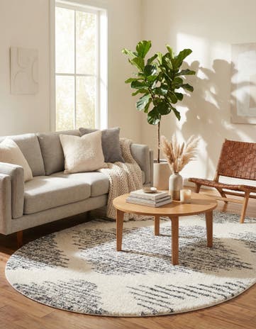 White Serenity Shag Oval Rug